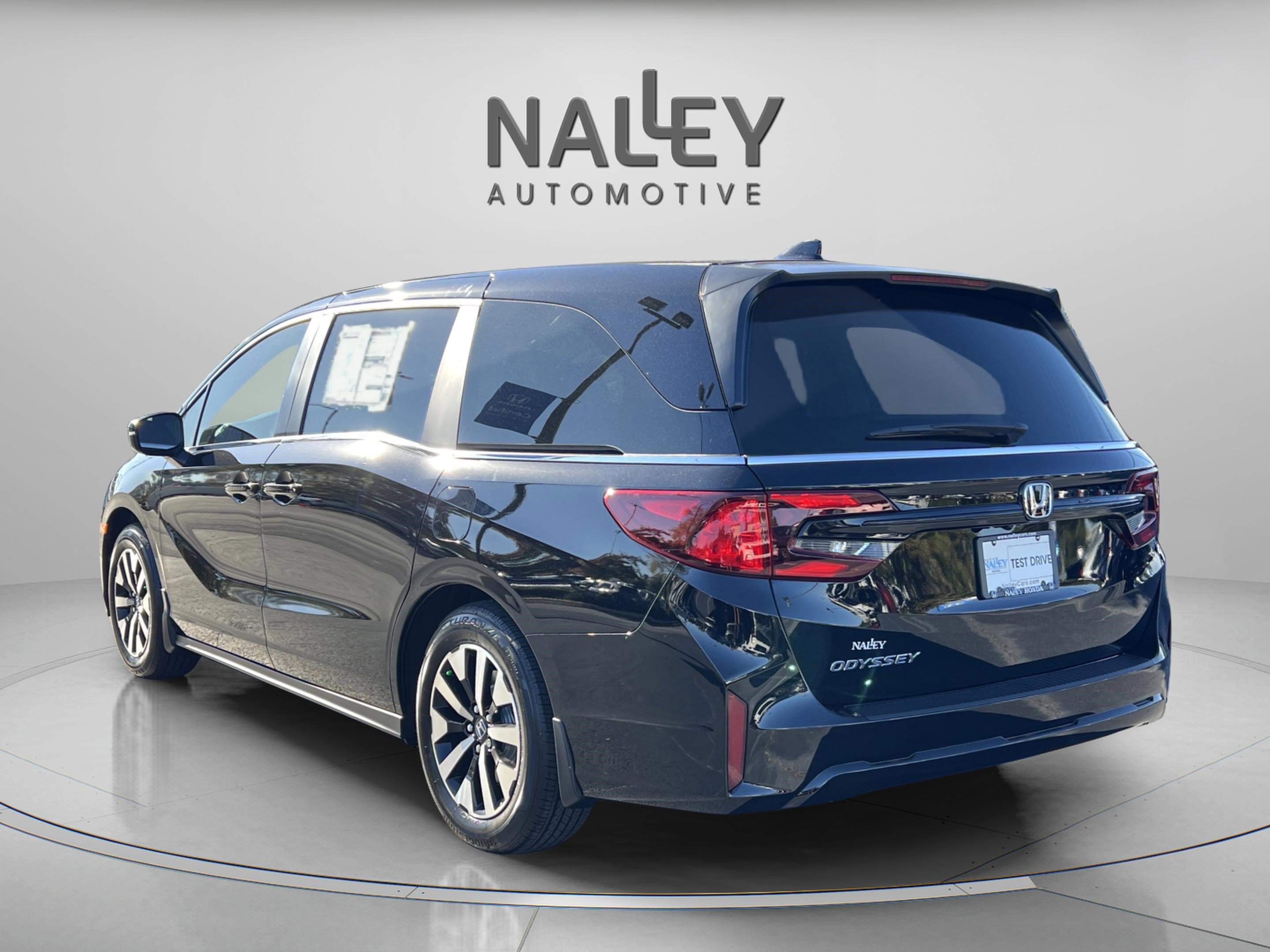 New 2026 Honda Odyssey EX-L image 3