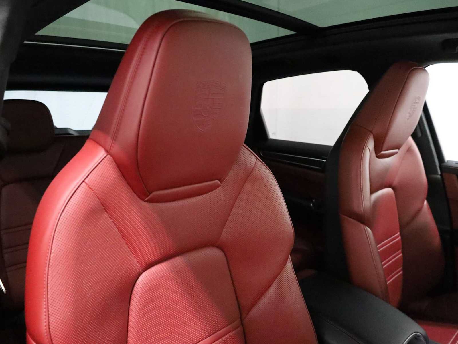 Used 2019 Porsche Cayenne Turbo AWD/4WD image 22