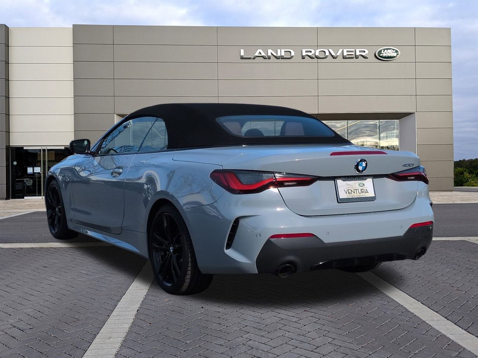 Used 2023 BMW 430i Convertible w/ M Sport Package image 7