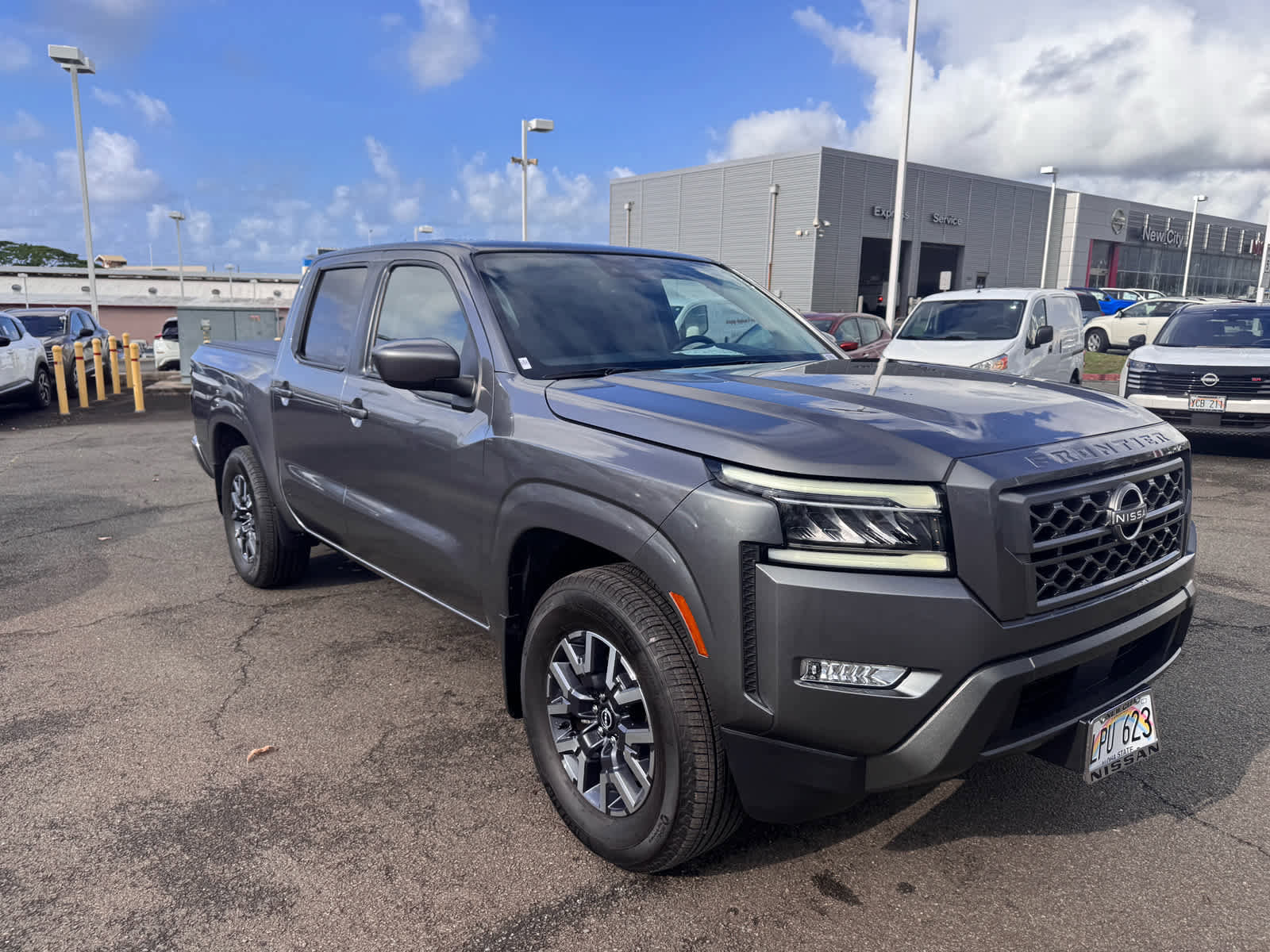 Used 2024 Nissan Frontier SL w/ Technology Package image 2