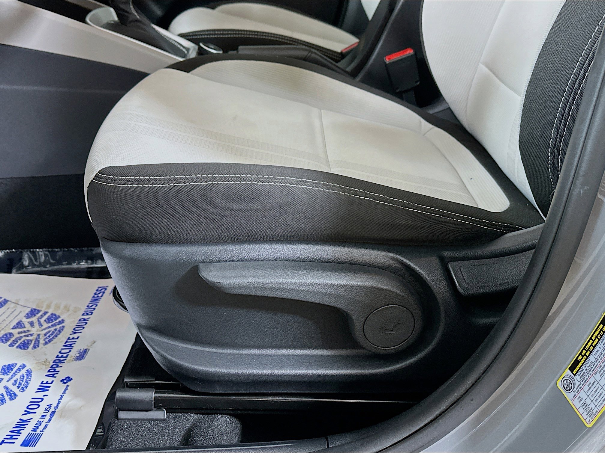 Used 2022 Hyundai Venue SEL image 18