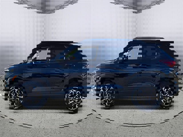 Used 2025 Chevrolet TrailBlazer LT image 3