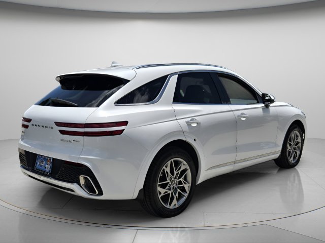 Used 2023 Genesis GV70 2.5T w/ Select Package AWD/4WD image 7