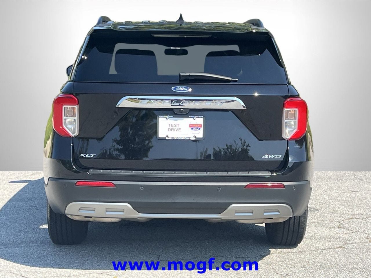 Used 2022 Ford Explorer XLT w/ Equipment Group 202A AWD/4WD image 27
