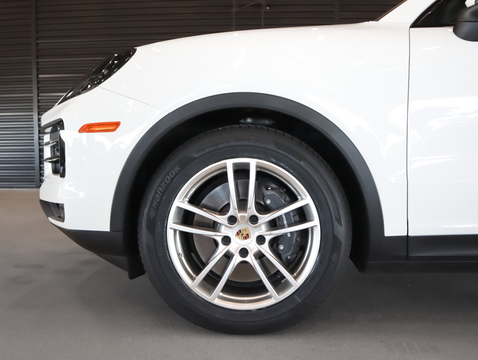Used 2024 Porsche Cayenne AWD/4WD image 27
