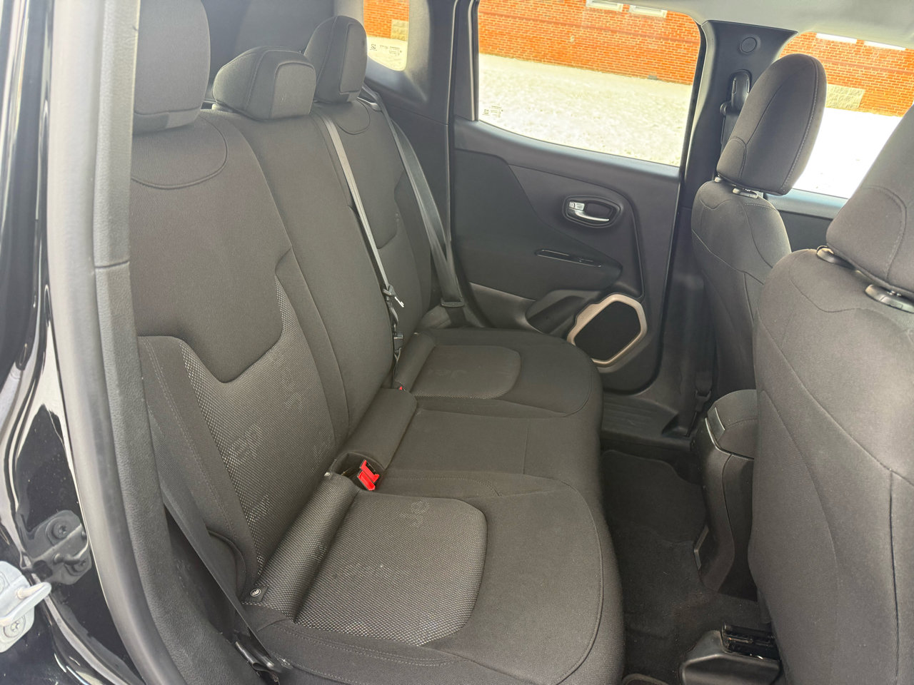 Used 2017 Jeep Renegade Sport w/ Power & Air Group image 21