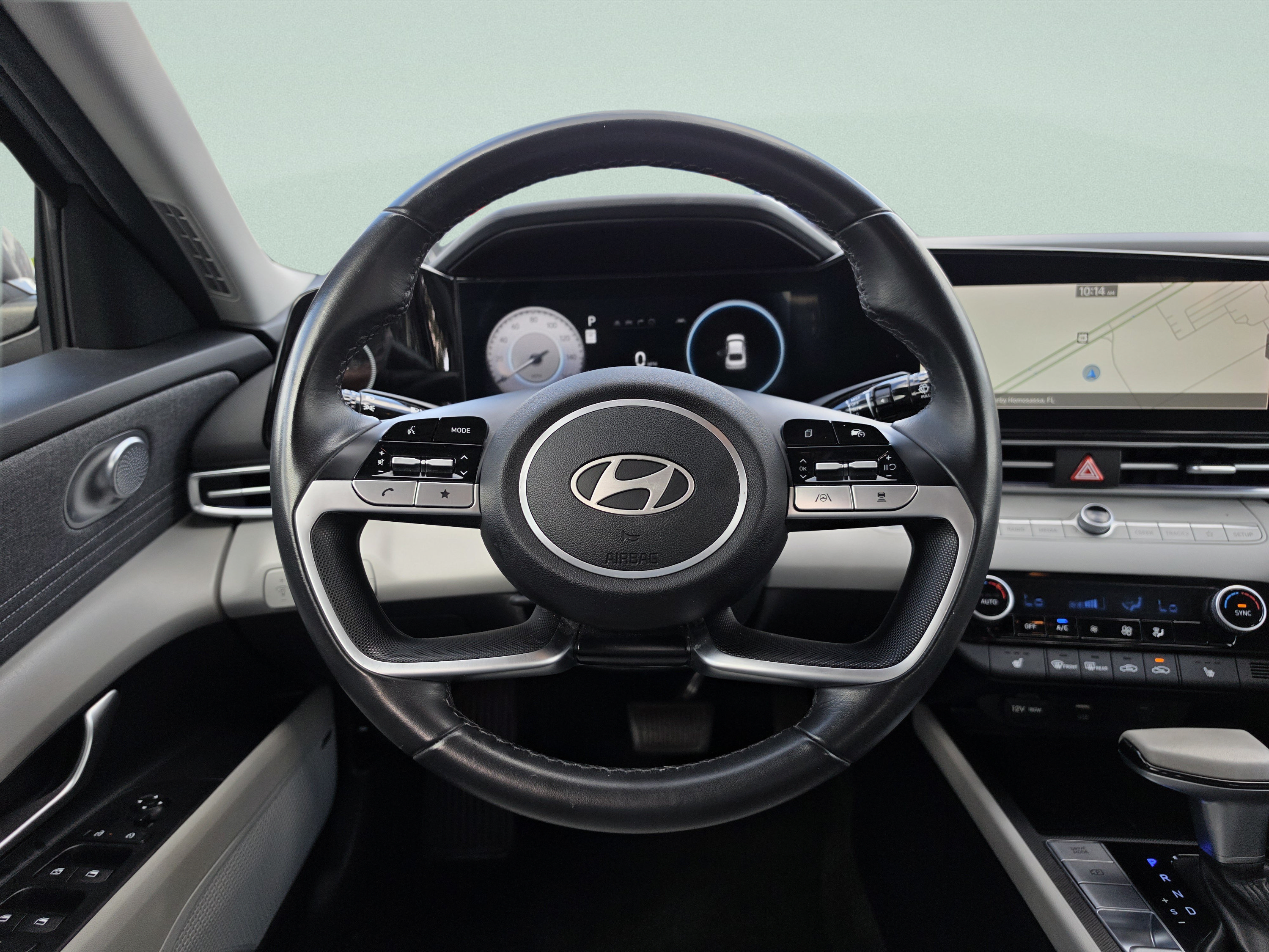 Used 2025 Hyundai Elantra Limited FWD image 16