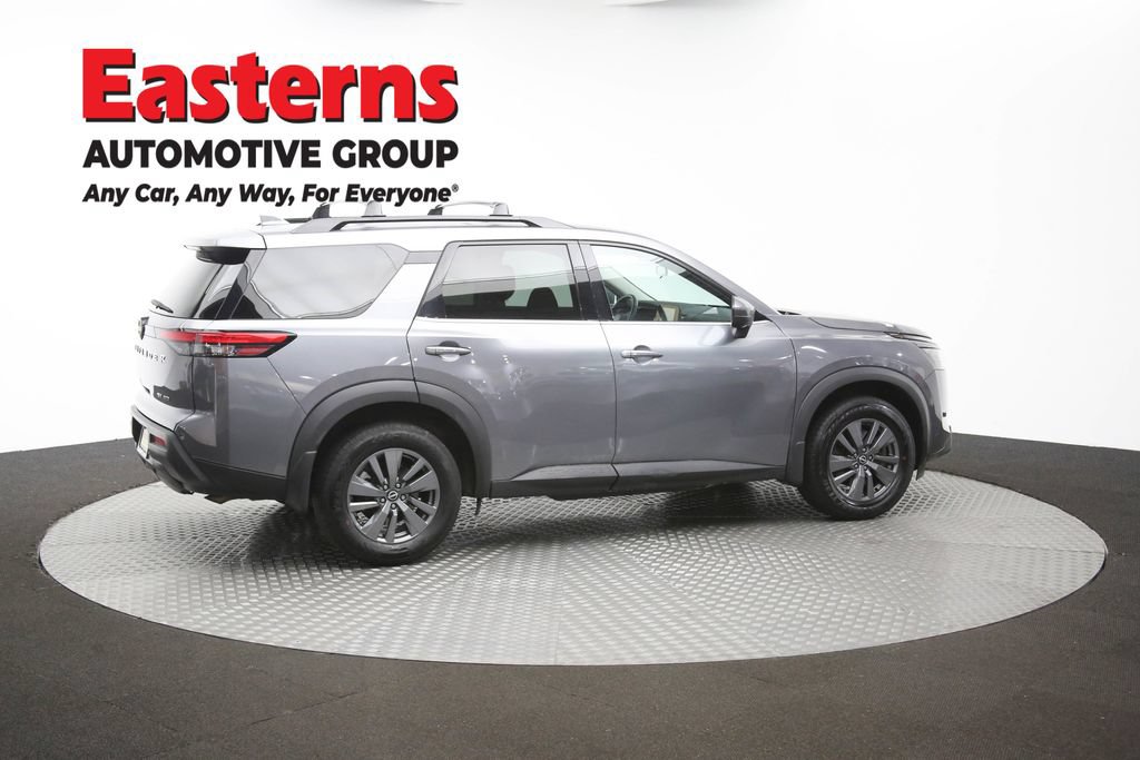 Used 2024 Nissan Pathfinder SV AWD/4WD image 41