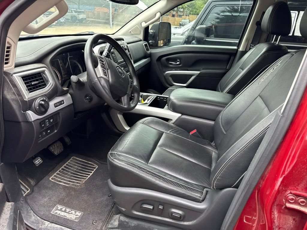 Used 2018 Nissan Titan PRO-4X w/ Pro-4x Convenience Package AWD/4WD image 6