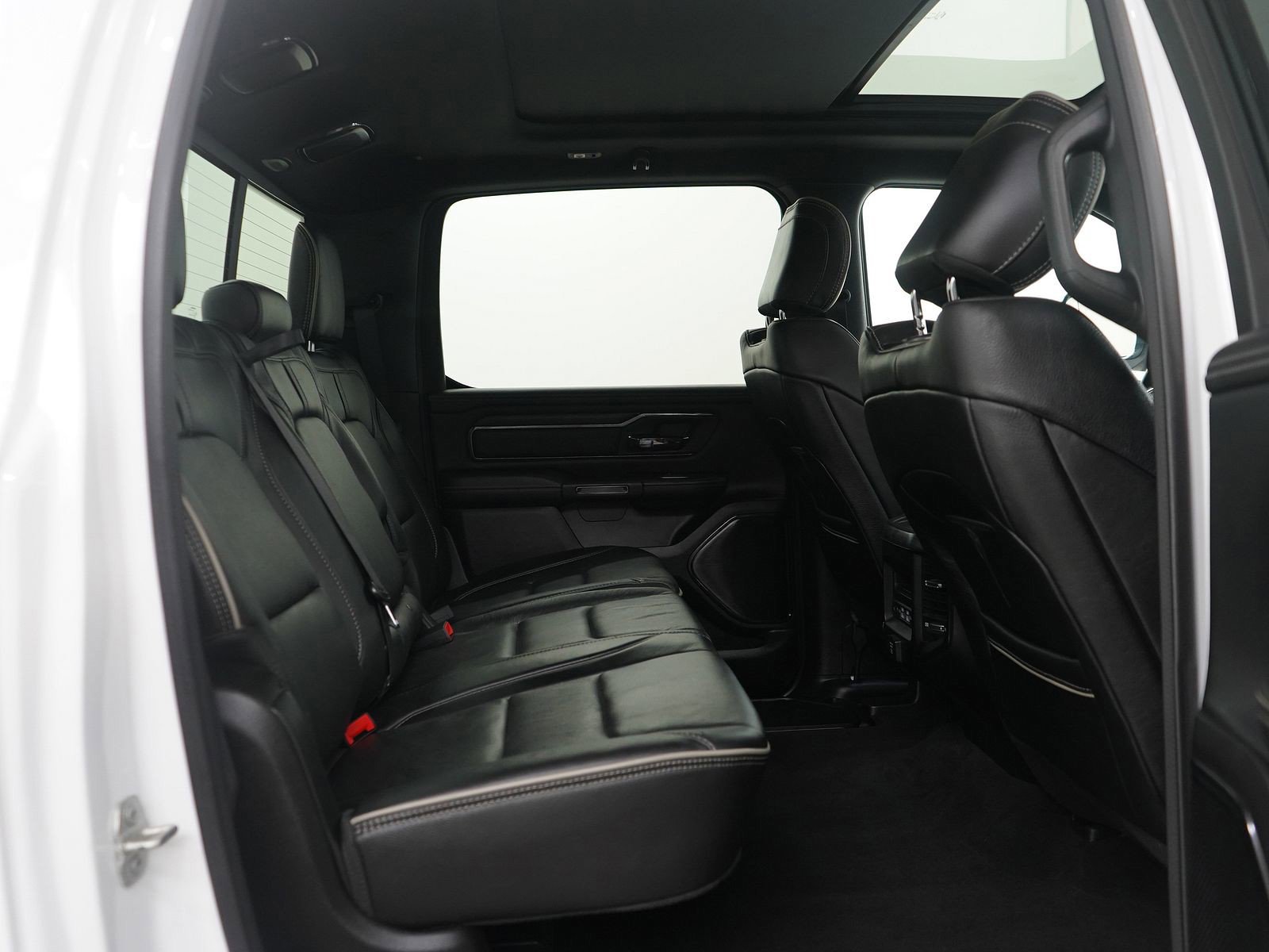 Used 2023 RAM 1500 Limited image 12