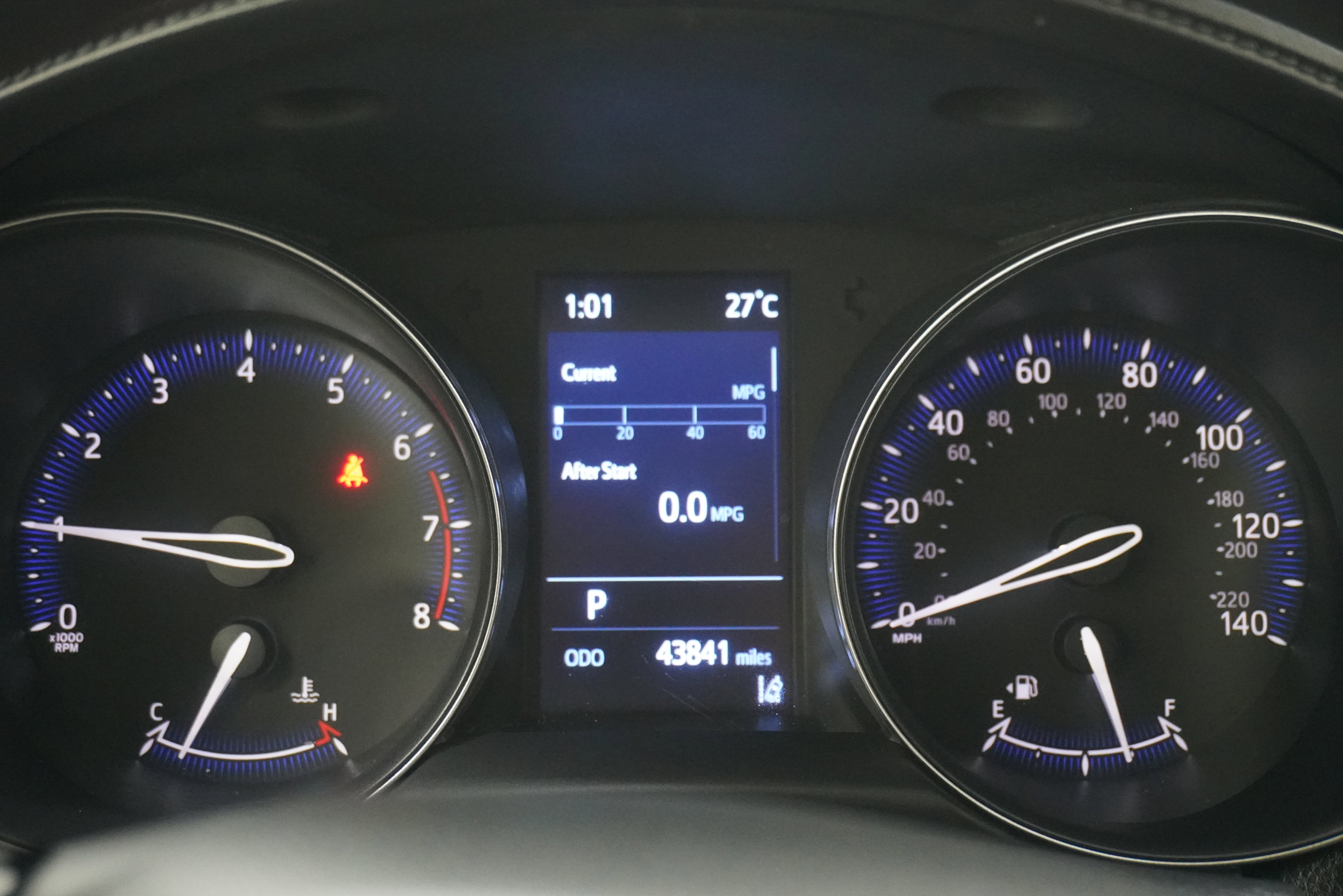 Used 2020 Toyota C-HR LE FWD image 16