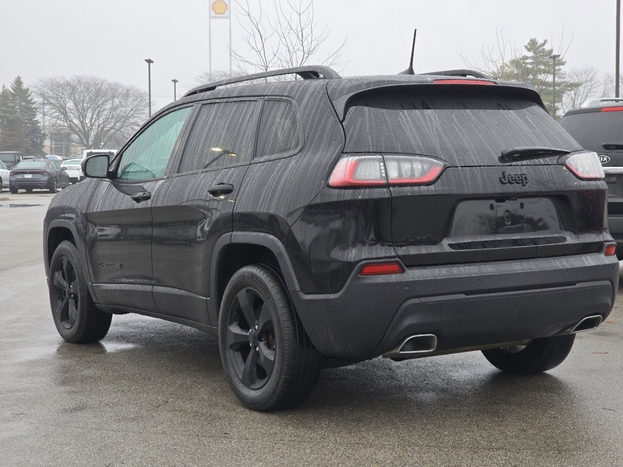 Used 2019 Jeep Cherokee Latitude Plus image 3