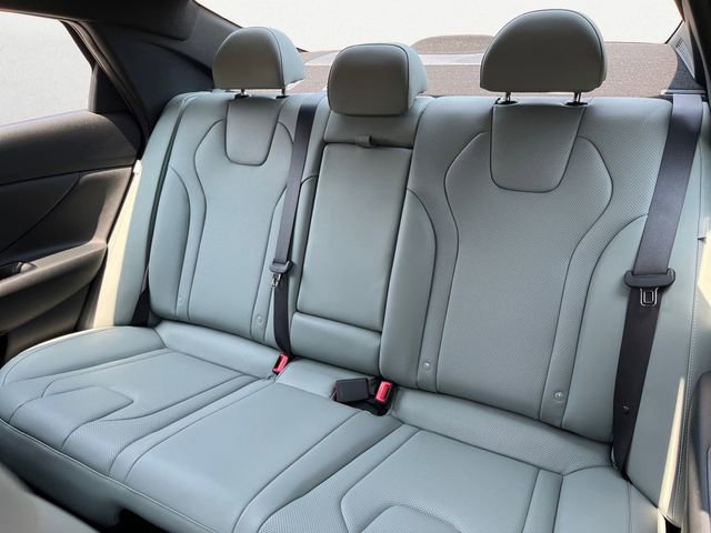 New 2025 Hyundai Elantra Limited image 13