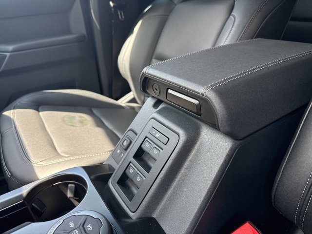 Used 2025 Ford Bronco Big Bend w/ Black Diamond Package AWD/4WD image 20