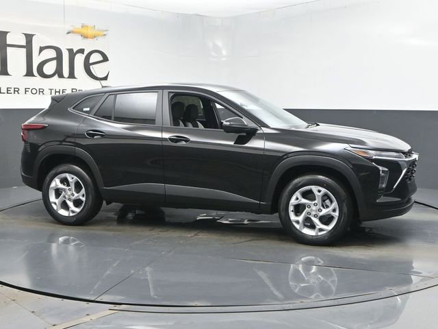 New 2026 Chevrolet Trax LS w/ LS Convenience Package image 1