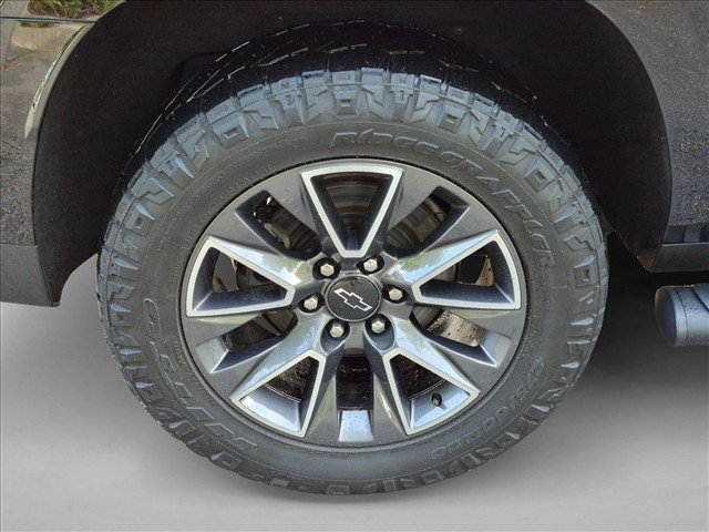 Used 2022 Chevrolet Suburban Z71 AWD/4WD image 23