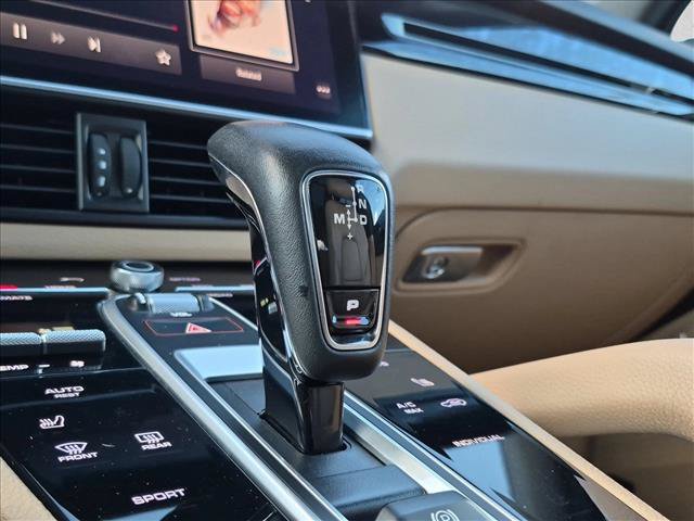 Used 2023 Porsche Cayenne AWD/4WD image 12