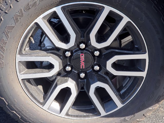 New 2026 GMC Sierra 1500 AT4 w/ Technology Package AWD/4WD image 13