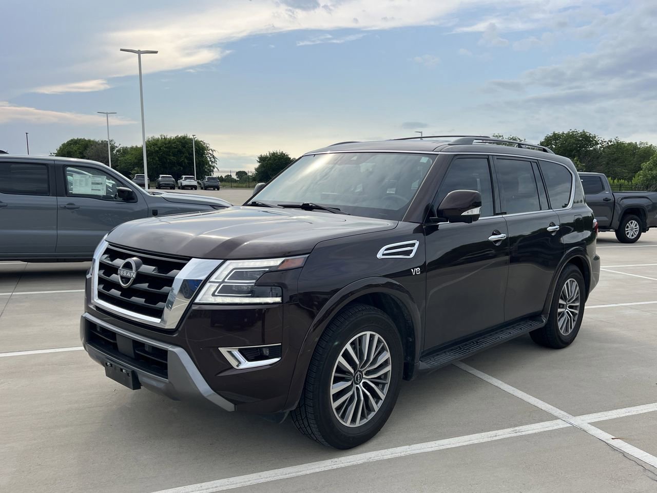 Used 2022 Nissan Armada SL RWD image 1