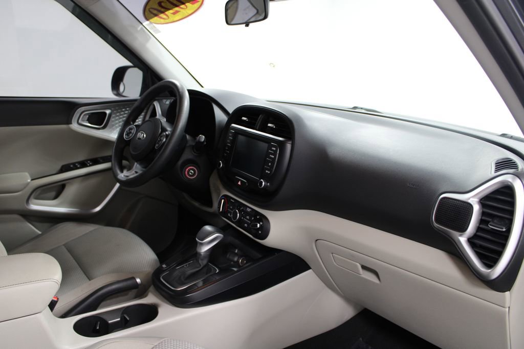 Used 2020 Kia Soul LX image 25