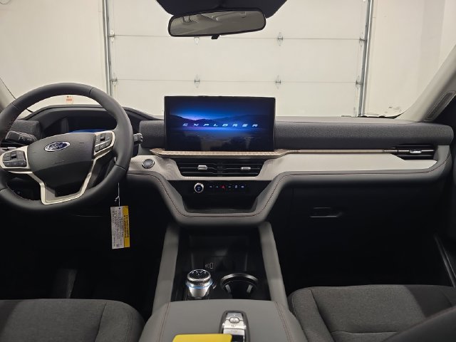New 2026 Ford Explorer Active AWD/4WD image 15