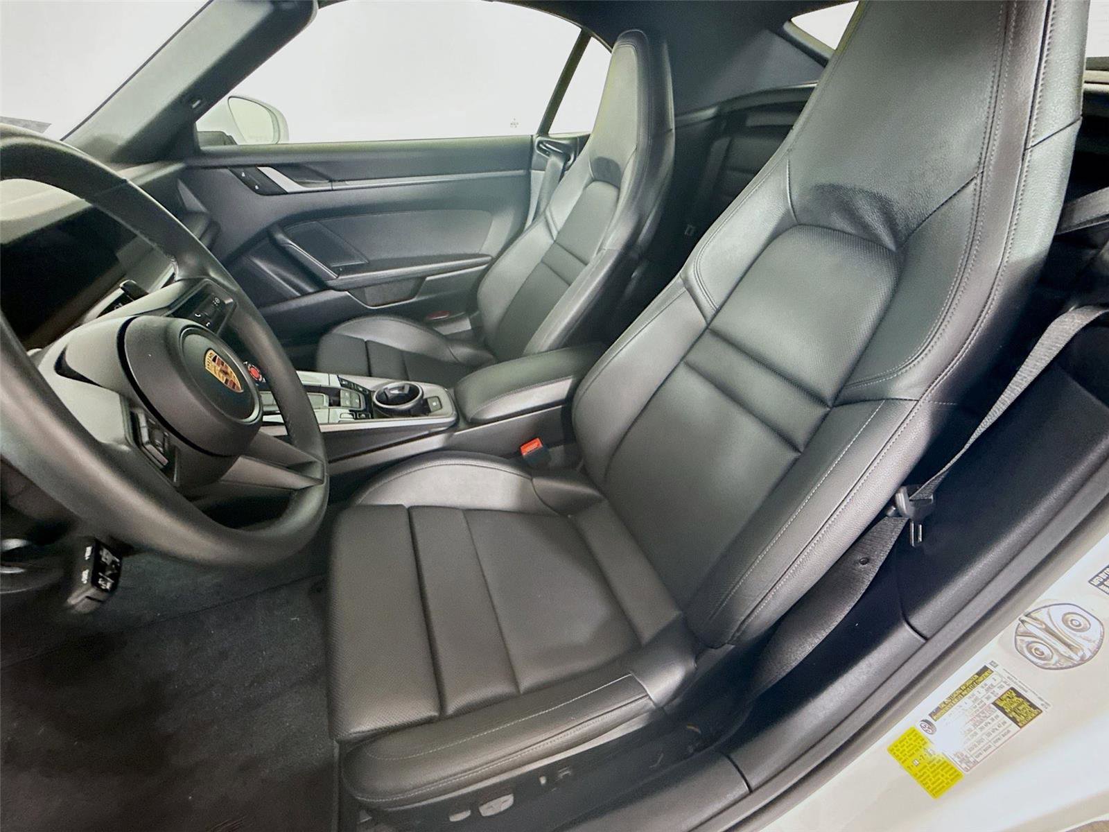 Used 2025 Porsche 911 Carrera RWD image 2