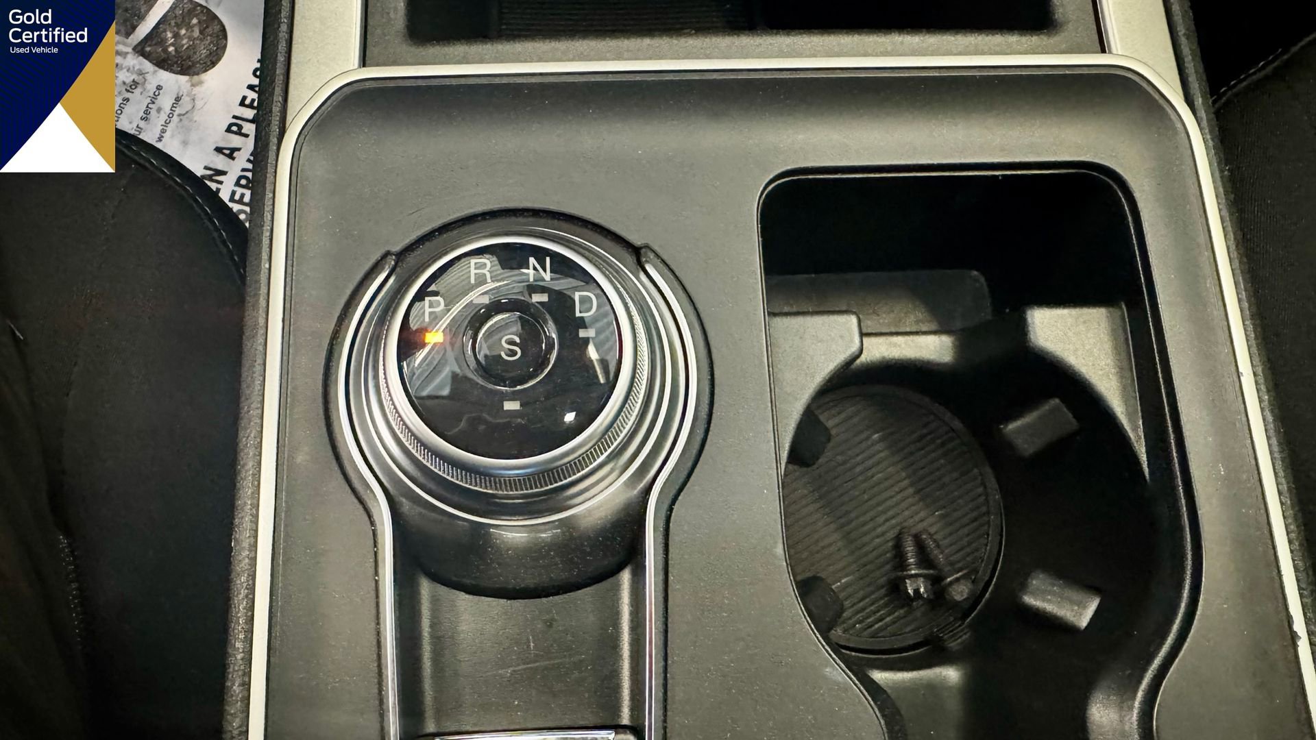 Used 2022 Ford Edge SE image 30