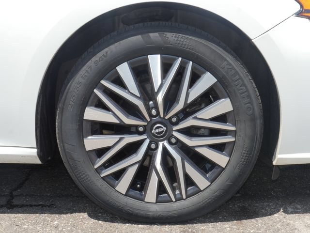 Used 2024 Nissan Altima 2.5 SV FWD image 10