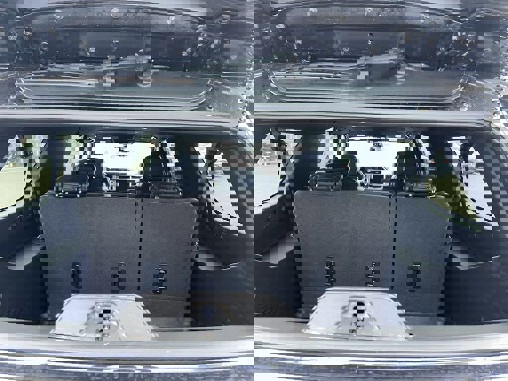 Used 2022 GMC Yukon XL Denali image 36