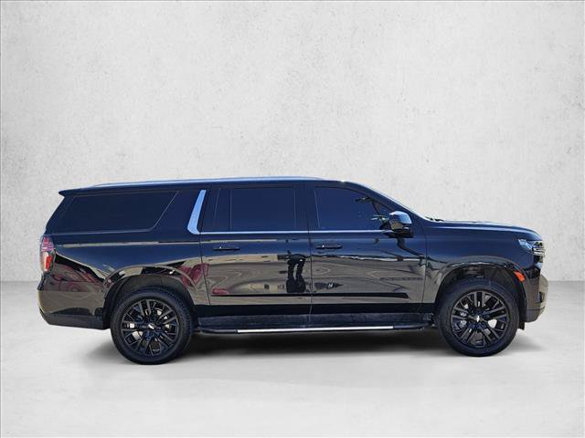 Used 2021 Chevrolet Suburban LT RWD image 4