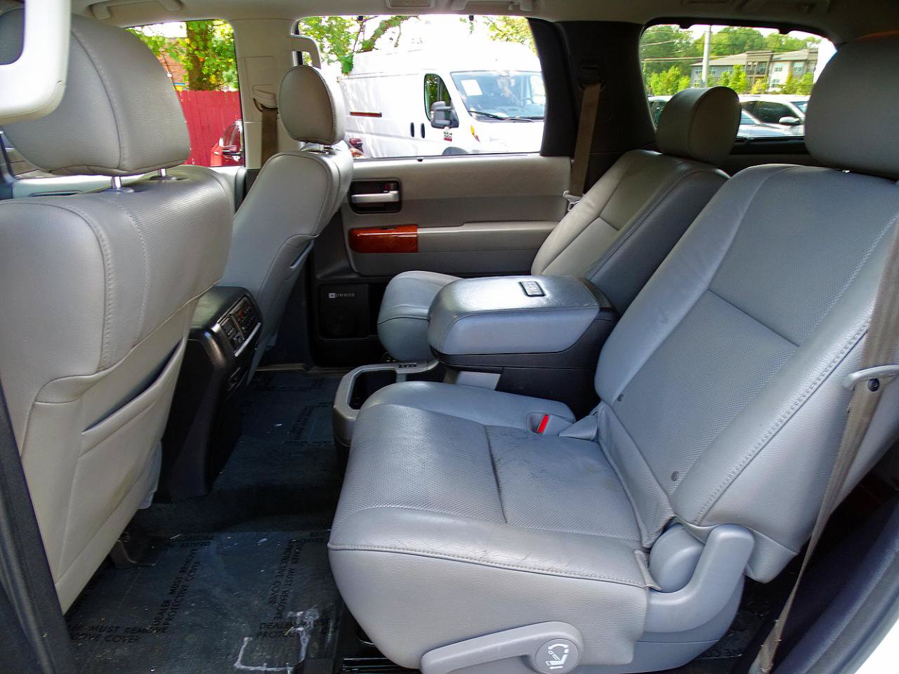 Used 2018 Toyota Sequoia Platinum AWD/4WD image 32