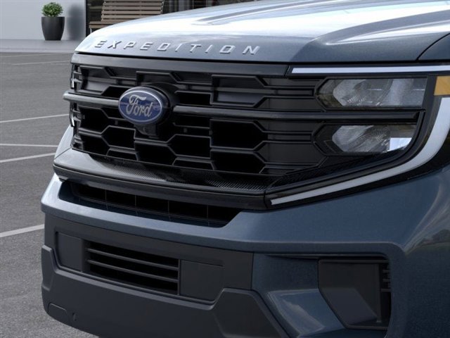 New 2025 Ford Expedition Active image 17