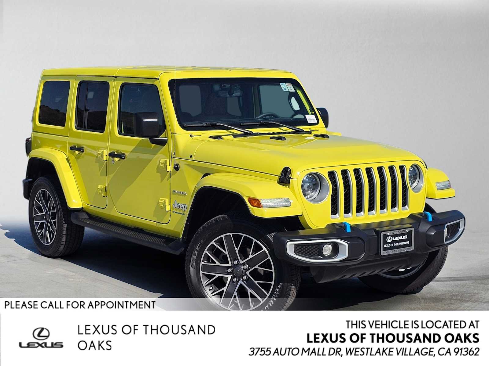 Used 2023 Jeep Wrangler Unlimited Sahara w/ Cold Weather Group AWD/4WD image 1