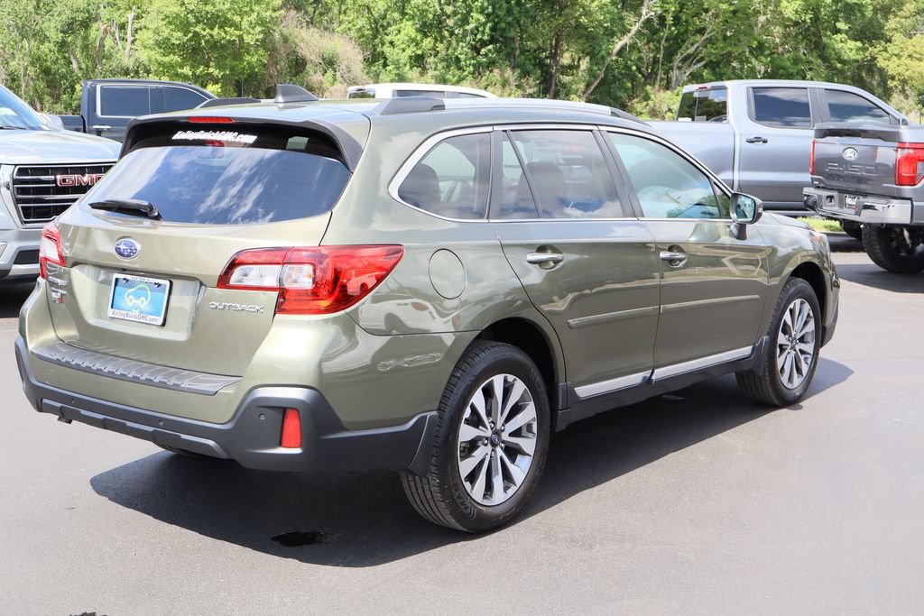 Used 2018 Subaru Outback 2.5i Touring AWD/4WD image 9