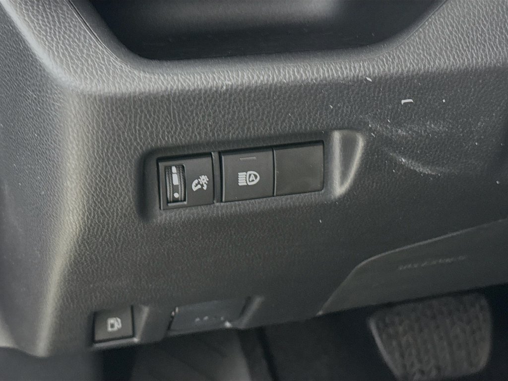 New 2025 Toyota RAV4 XLE w/ Convenience Package AWD/4WD image 12