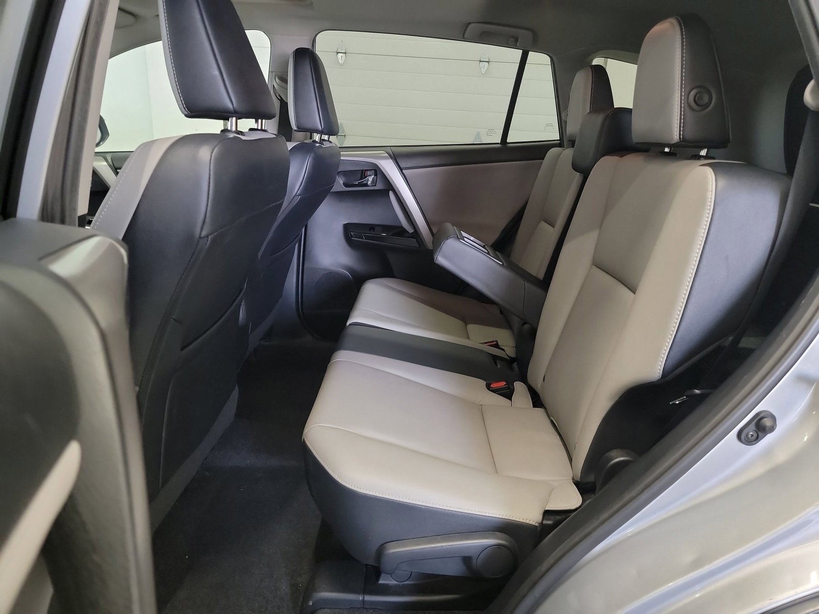 Used 2016 Toyota RAV4 Limited w/ Advanced Technology Package AWD/4WD image 28