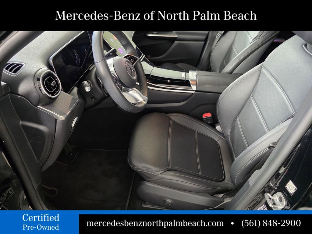 Used 2025 Mercedes-Benz GLC 300 image 9