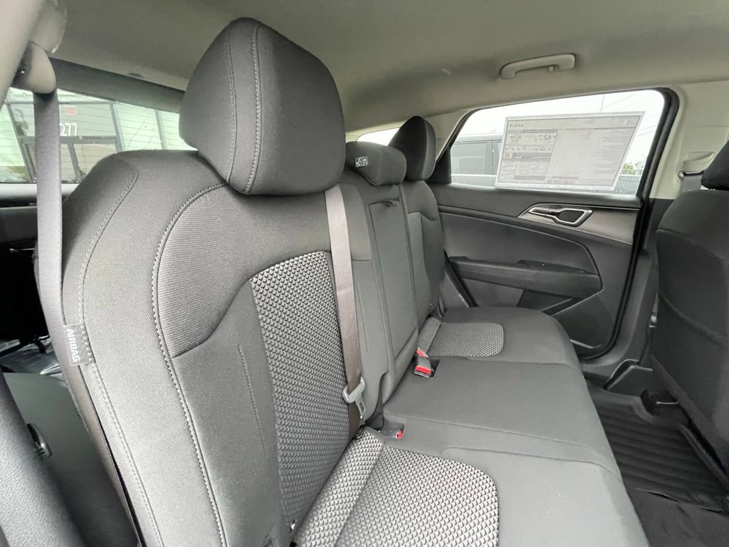 New 2026 Kia Sportage LX FWD image 25
