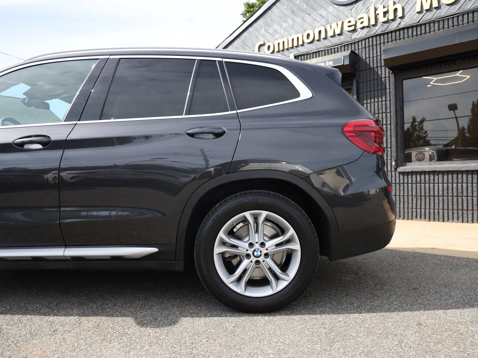 Used 2021 BMW X3 xDrive30i w/ Convenience Package (ZC2) AWD/4WD image 12