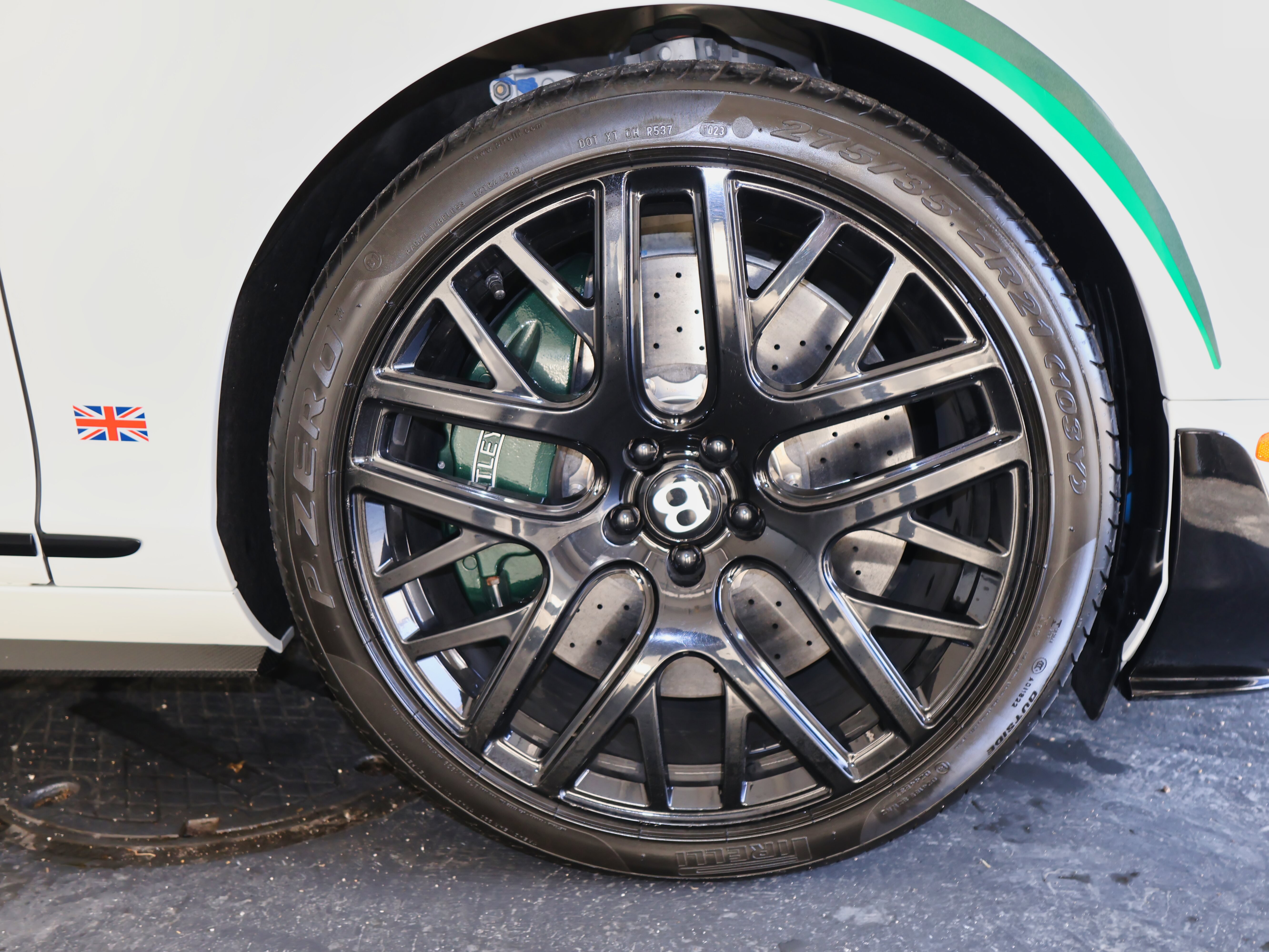 Used 2015 Bentley Continental GT3-R image 11