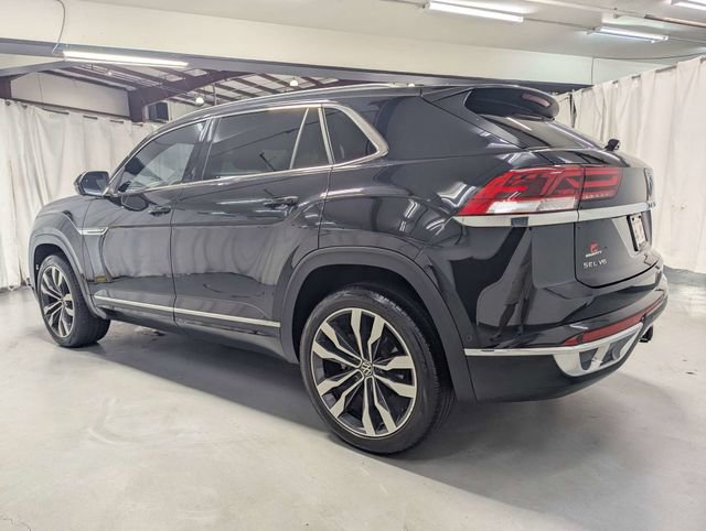 Used 2022 Volkswagen Atlas Cross Sport SEL Premium R-Line AWD/4WD image 4