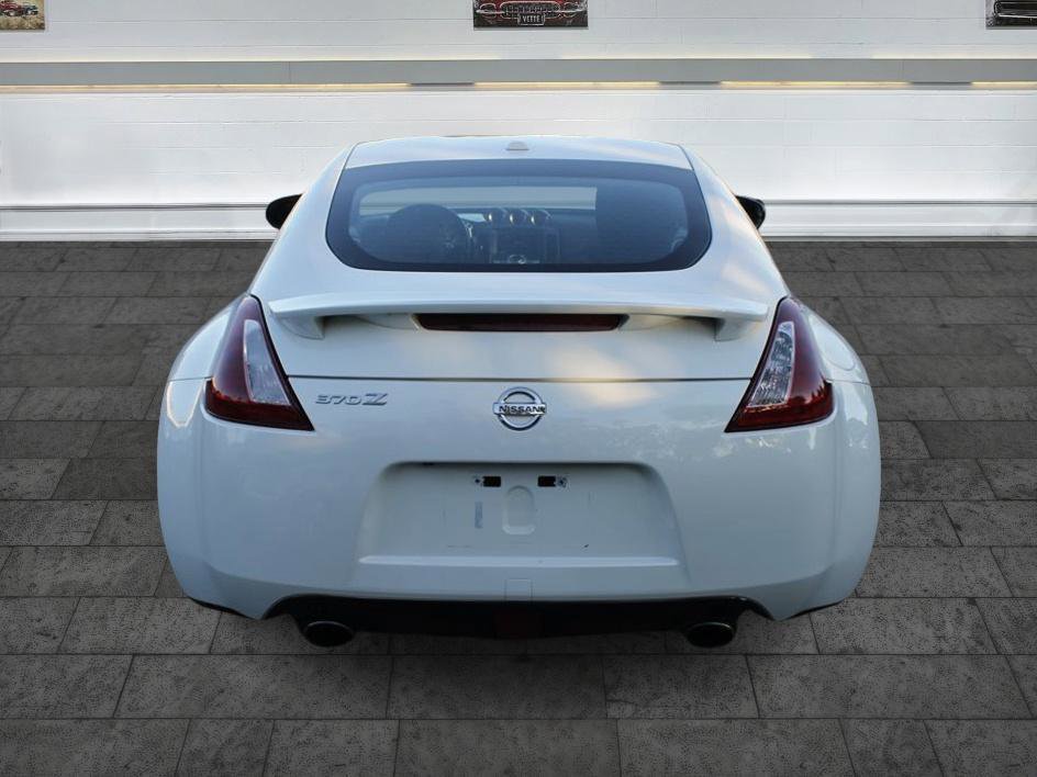 Used 2018 Nissan 370Z Coupe RWD image 7
