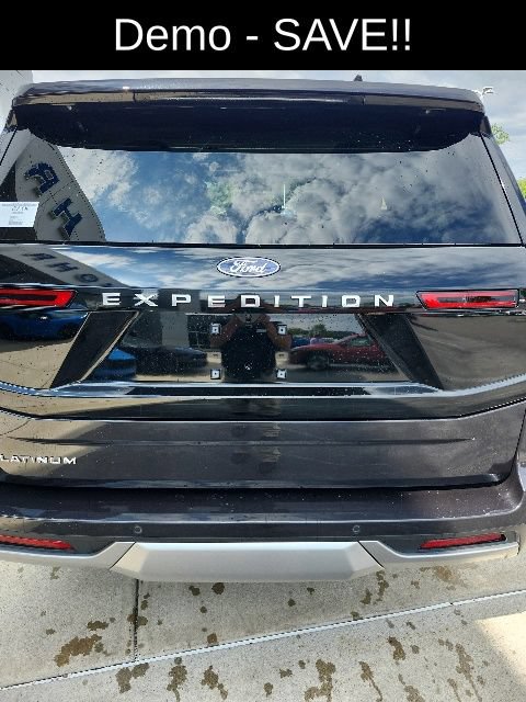 New 2026 Ford Expedition Platinum w/ Driver's Package AWD/4WD image 12