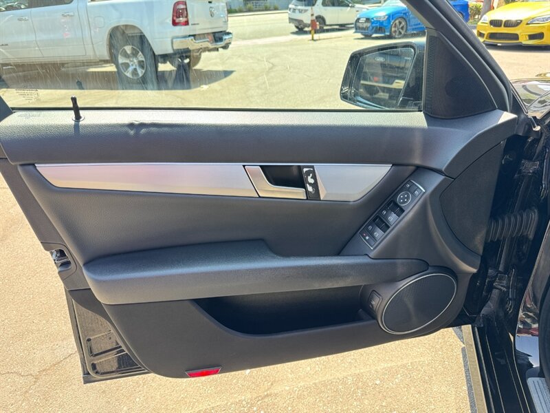 Used 2012 Mercedes-Benz C 250 Sedan image 21