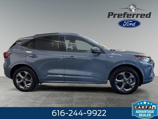 Used 2023 Ford Escape ST-Line Select w/ Tech Pack #2 AWD/4WD image 8