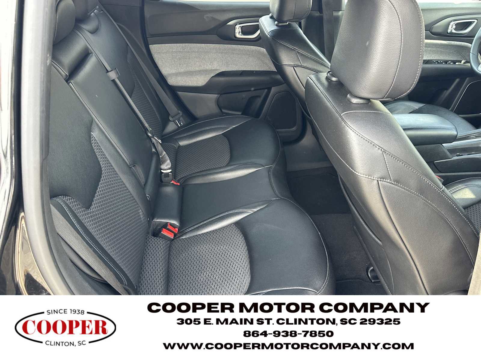 Used 2024 Jeep Compass Latitude image 16