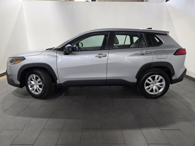 Used 2023 Toyota Corolla Cross L image 2