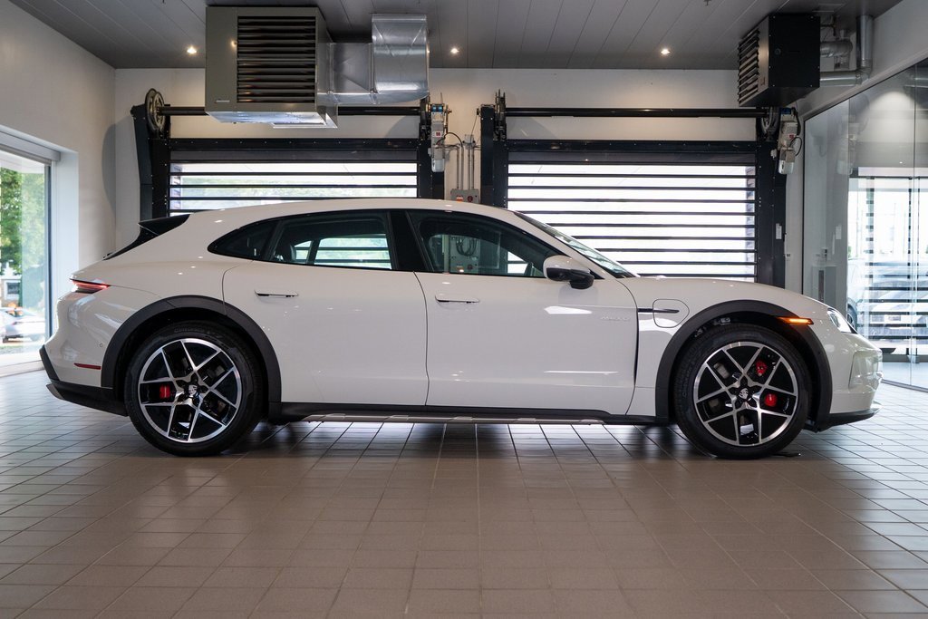 New 2025 Porsche Taycan 4S image 7