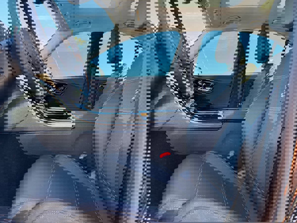 Used 2024 Mercedes-Benz C 300 Sedan image 17