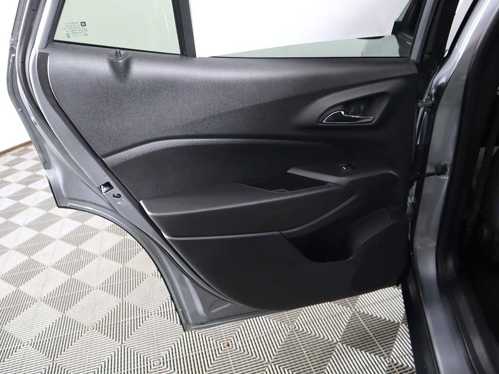 Used 2024 Chevrolet Trax LT w/ LT Convenience Package FWD image 22